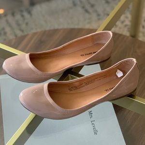 Nude patent ballerina flat